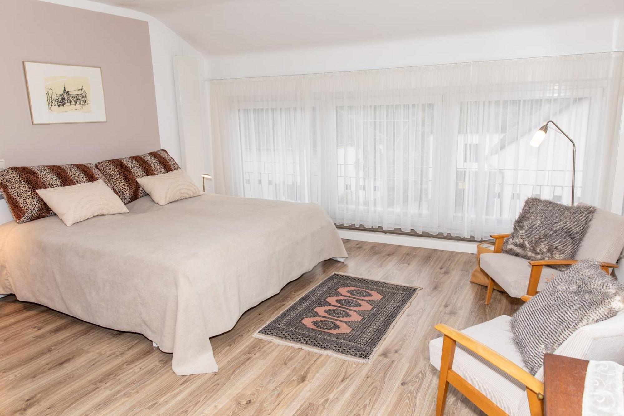 Ferienappartement Hennen Konz Esterno foto